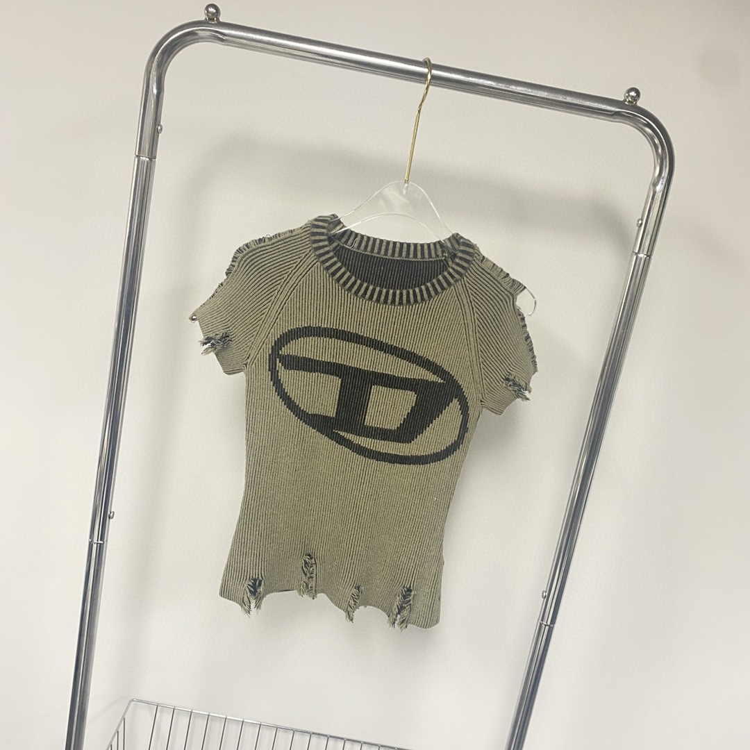 1709106735.2502sFPPWIbLcA41 300 1.jpg