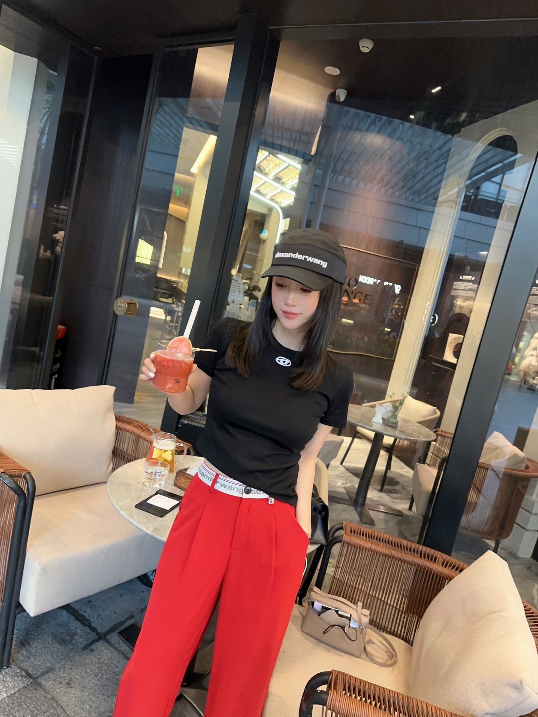 1709106971.436yJXqbjuFwV38 210 3.jpg