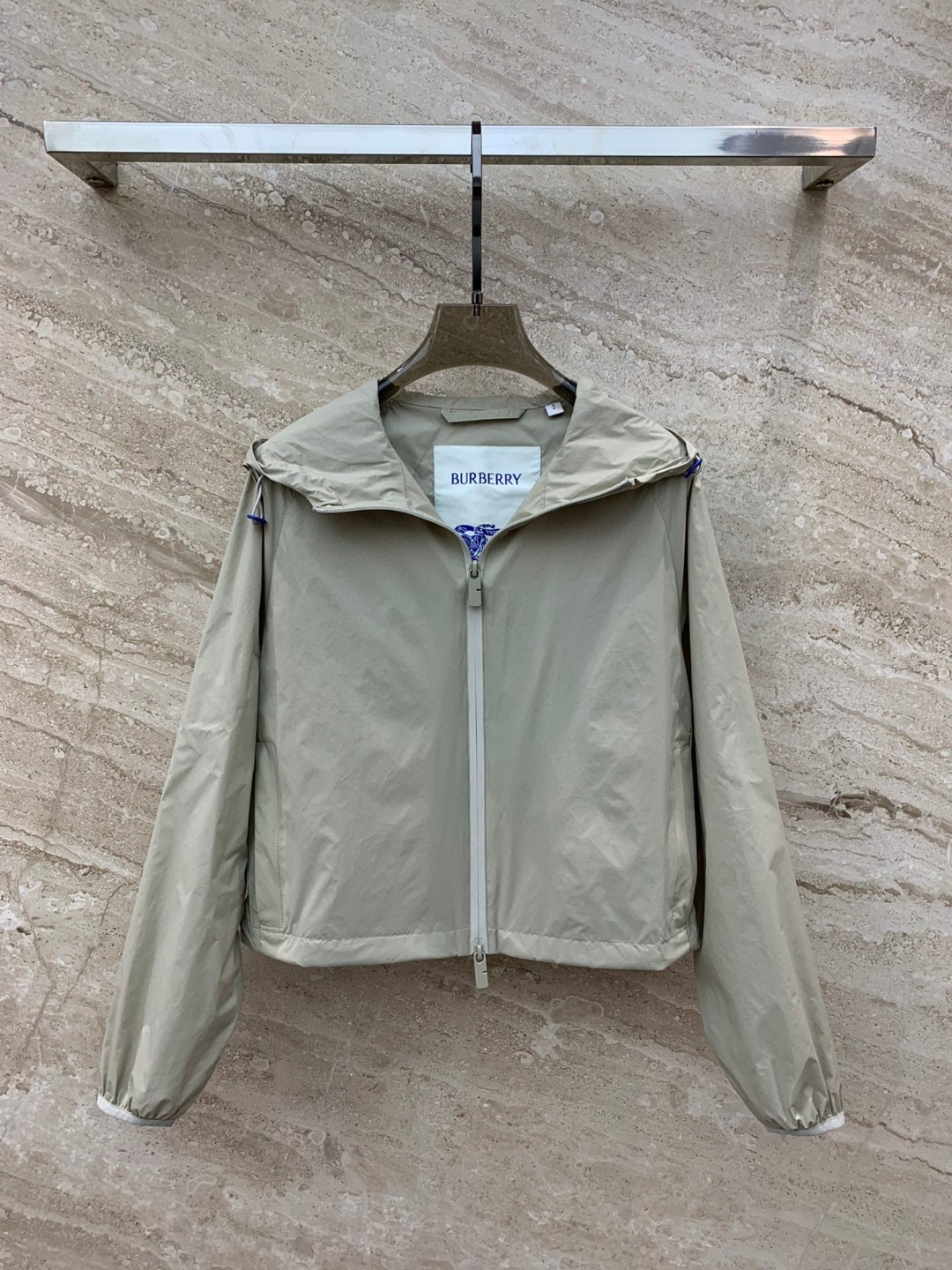 1709526667.5939CWcriRYFnJ3 360 1.jpg