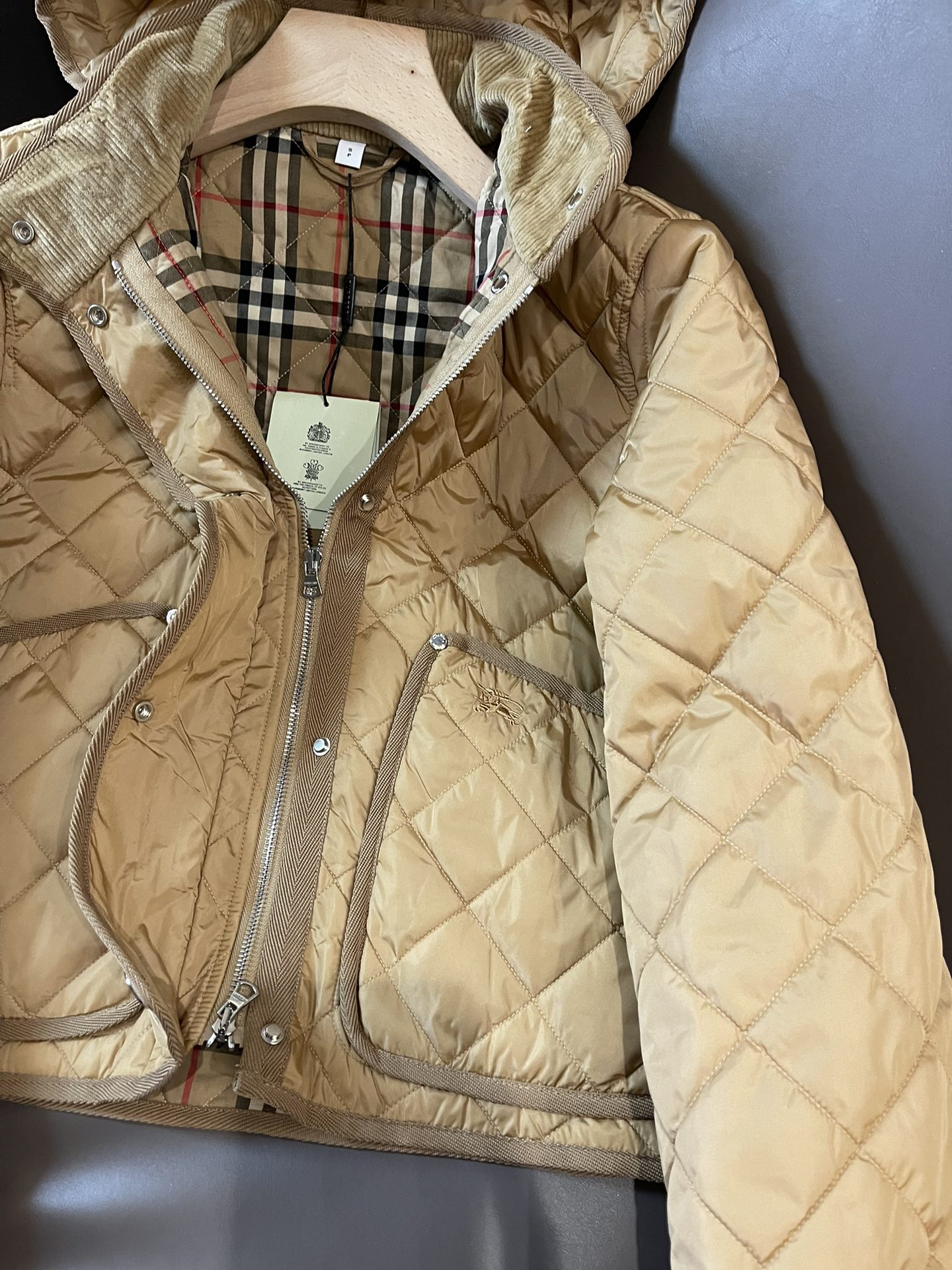 1709526766.3207sFzBQdTfjE18 440 2.jpg