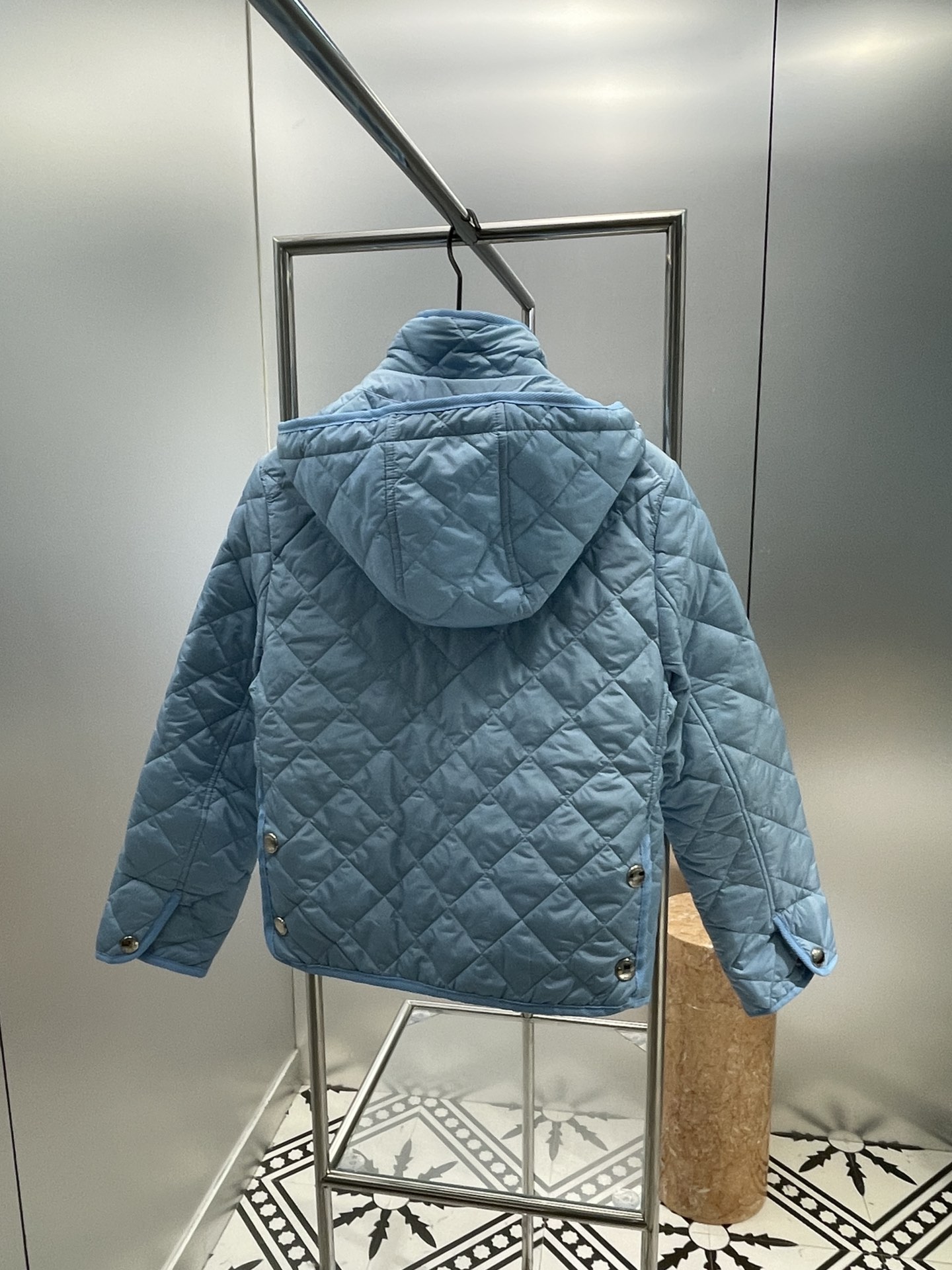 1709526934.1202jKShGZtfvI23 480 6.jpg