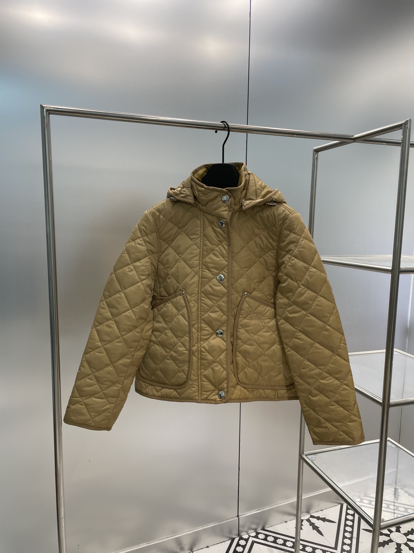 1709526982.4373gTSHcWaXjt25 480 1.jpg