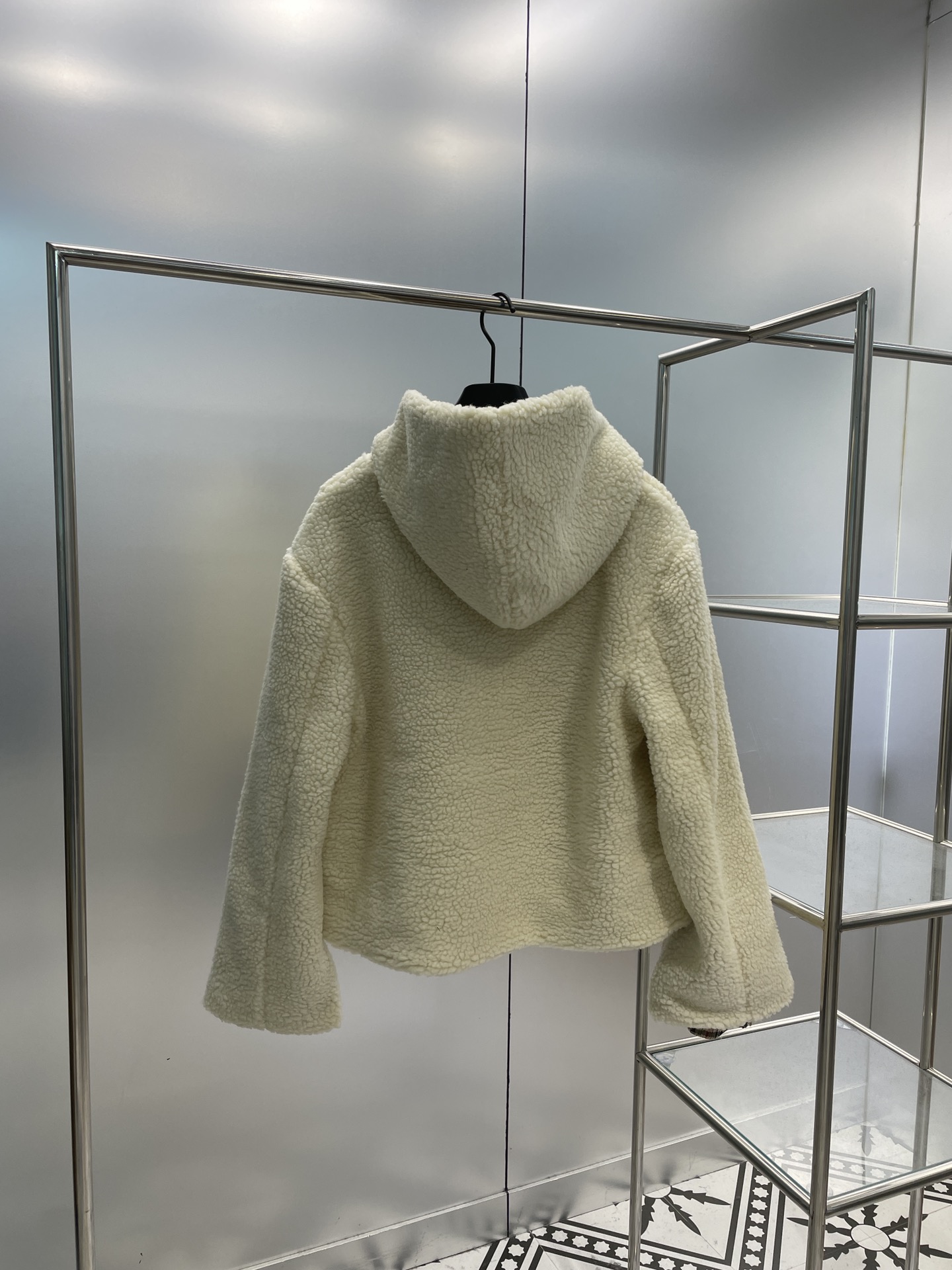 1709527695.0692NLbRKJGXPg26 390 2.jpg