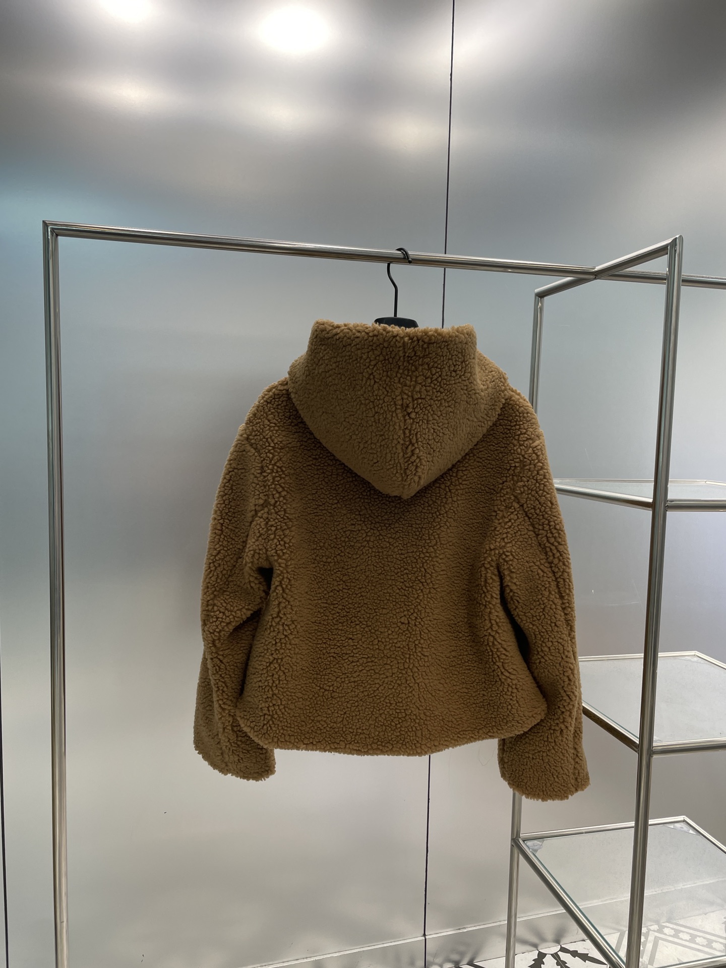 1709527738.9008LtvarOvWVG27 390 2.jpg