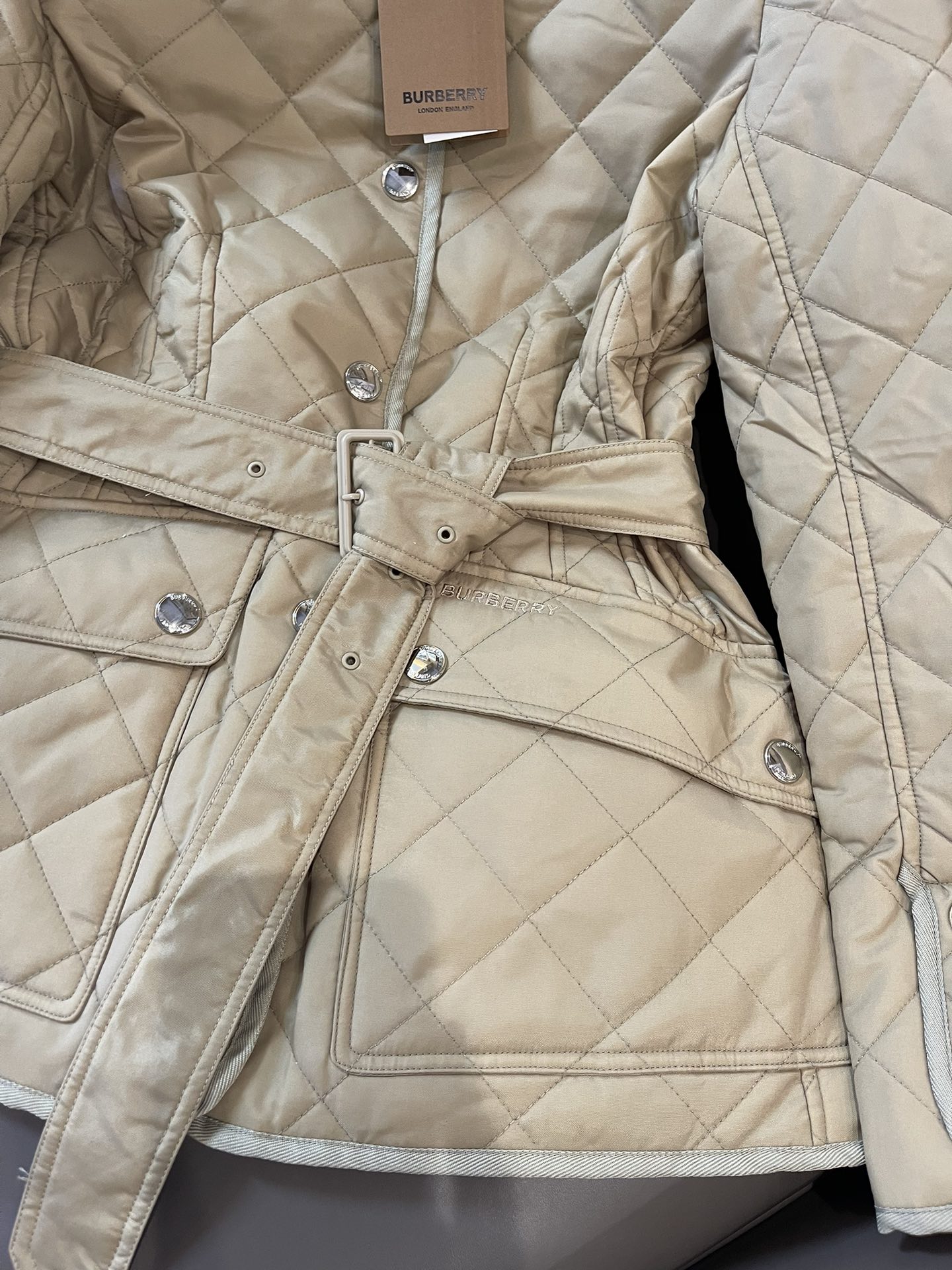 1709528104.2017WtTFFWGqaM29 430 8.jpg