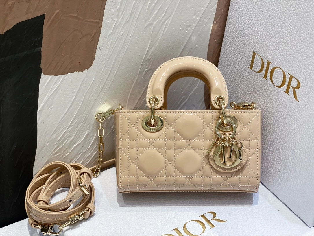 1709624661.8206XCBDYyEwNn3-1 2.png