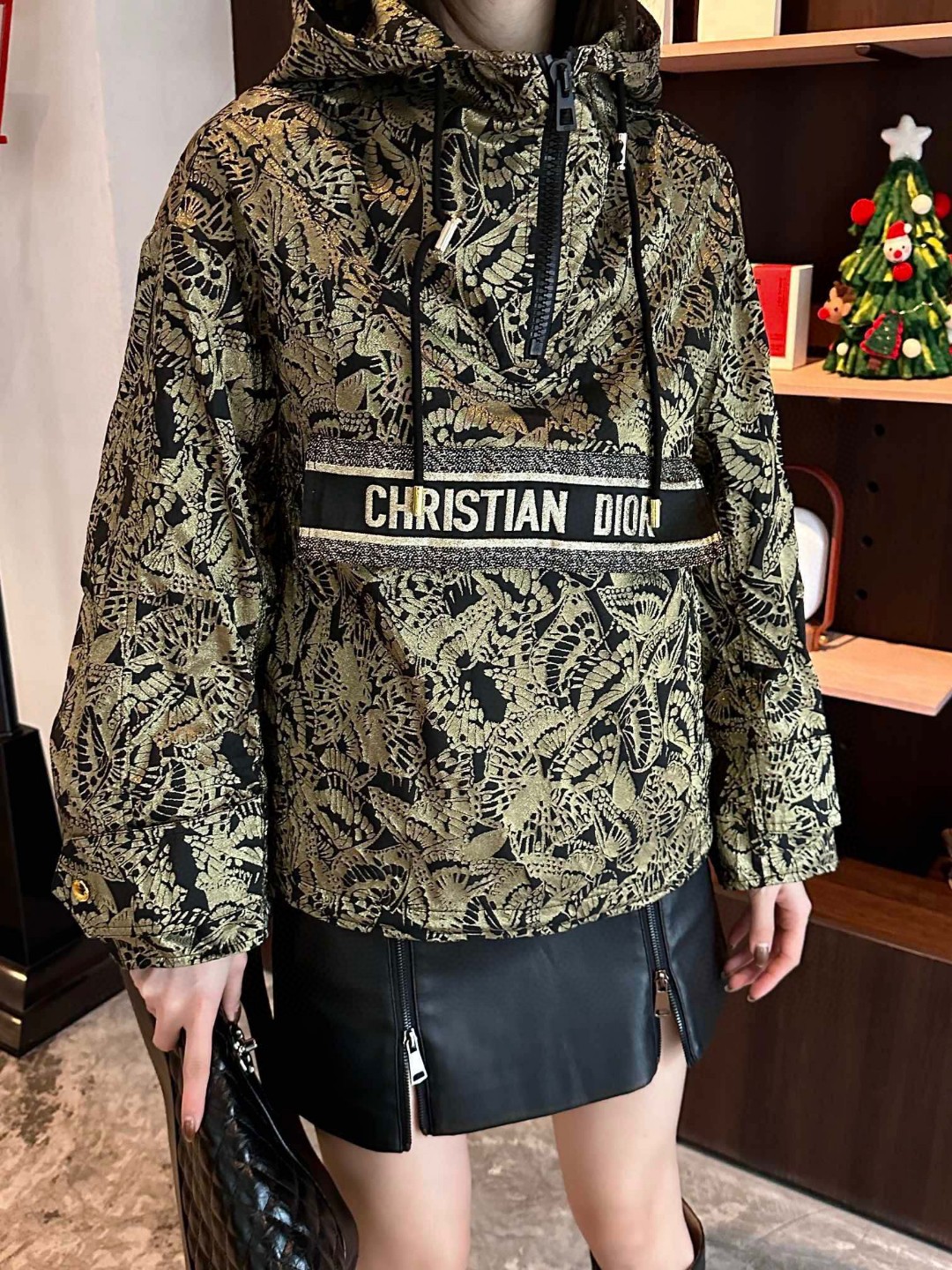 1710329800.985sIuKcLdKbU24 300 6.jpg