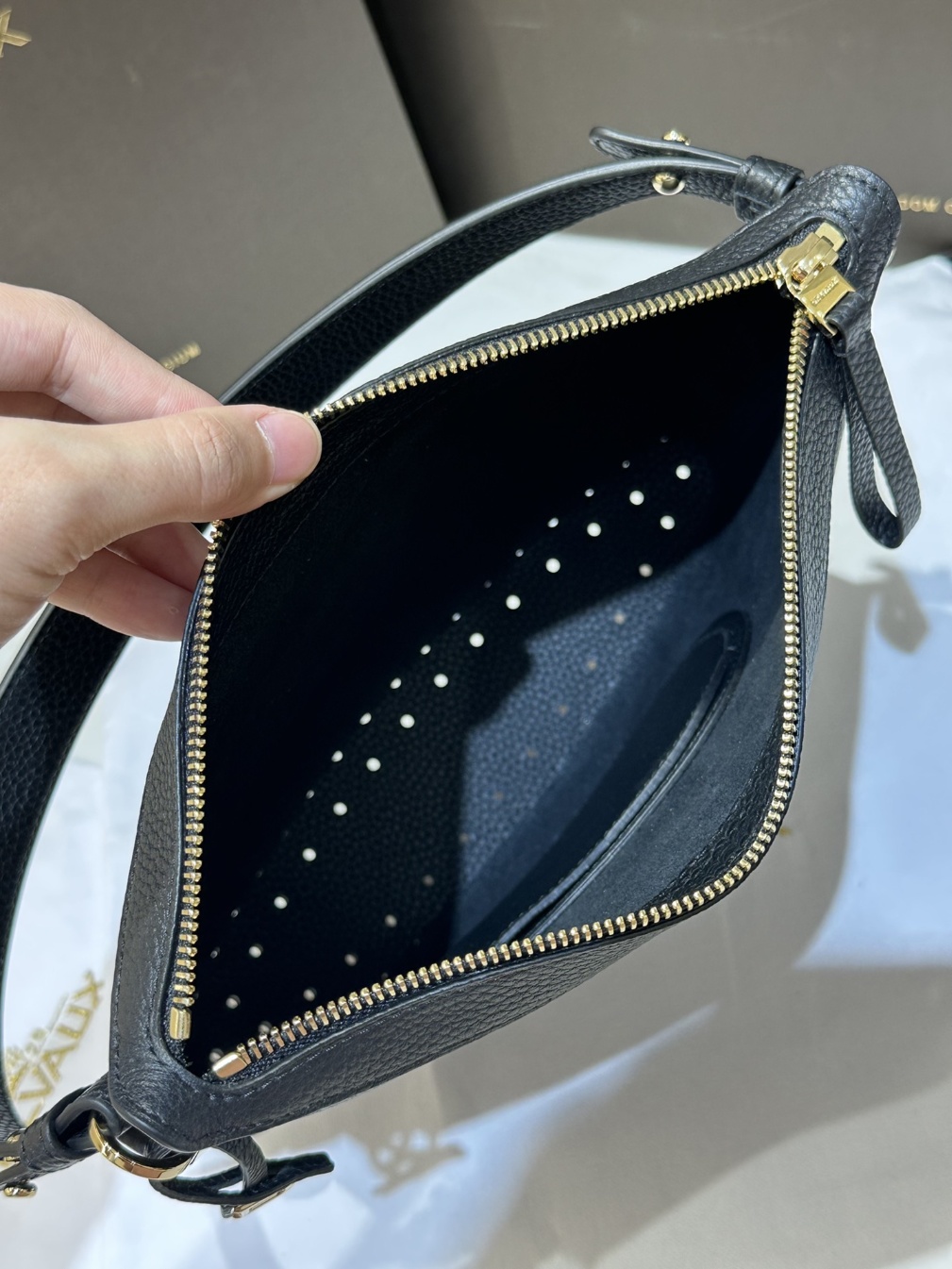 1711860576.5325tcKDoPMxwq1-1 9_1711860590.jpg