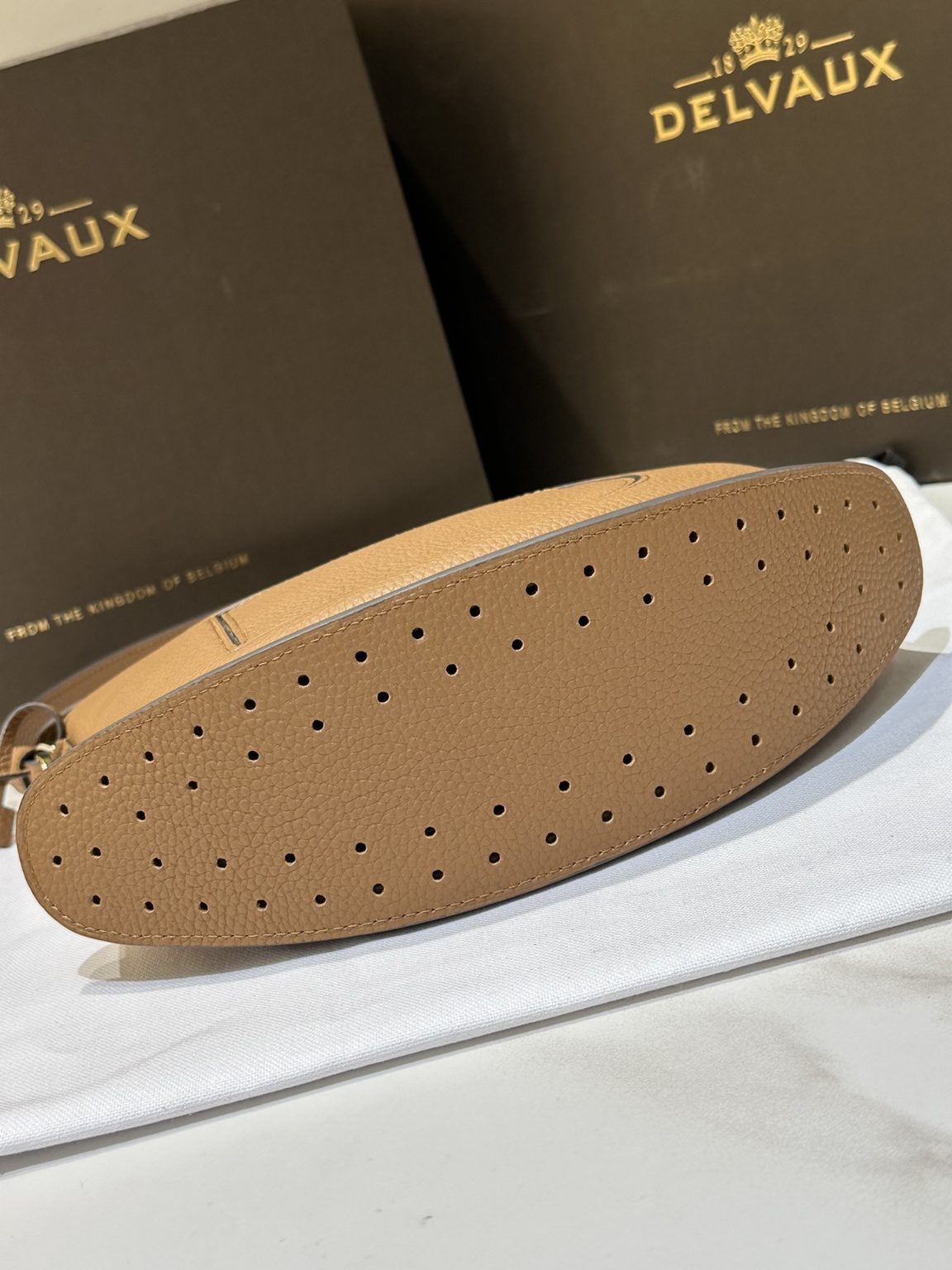 1711860656.3105sLopjOGPUo3-1 8.jpg