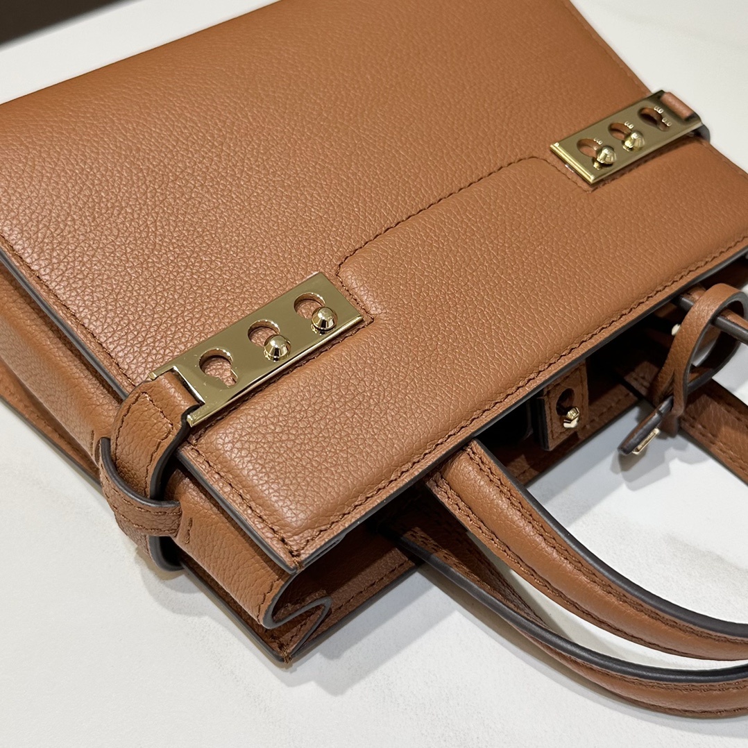 1711861502.2412AWTjzHtmaV3 7.jpg