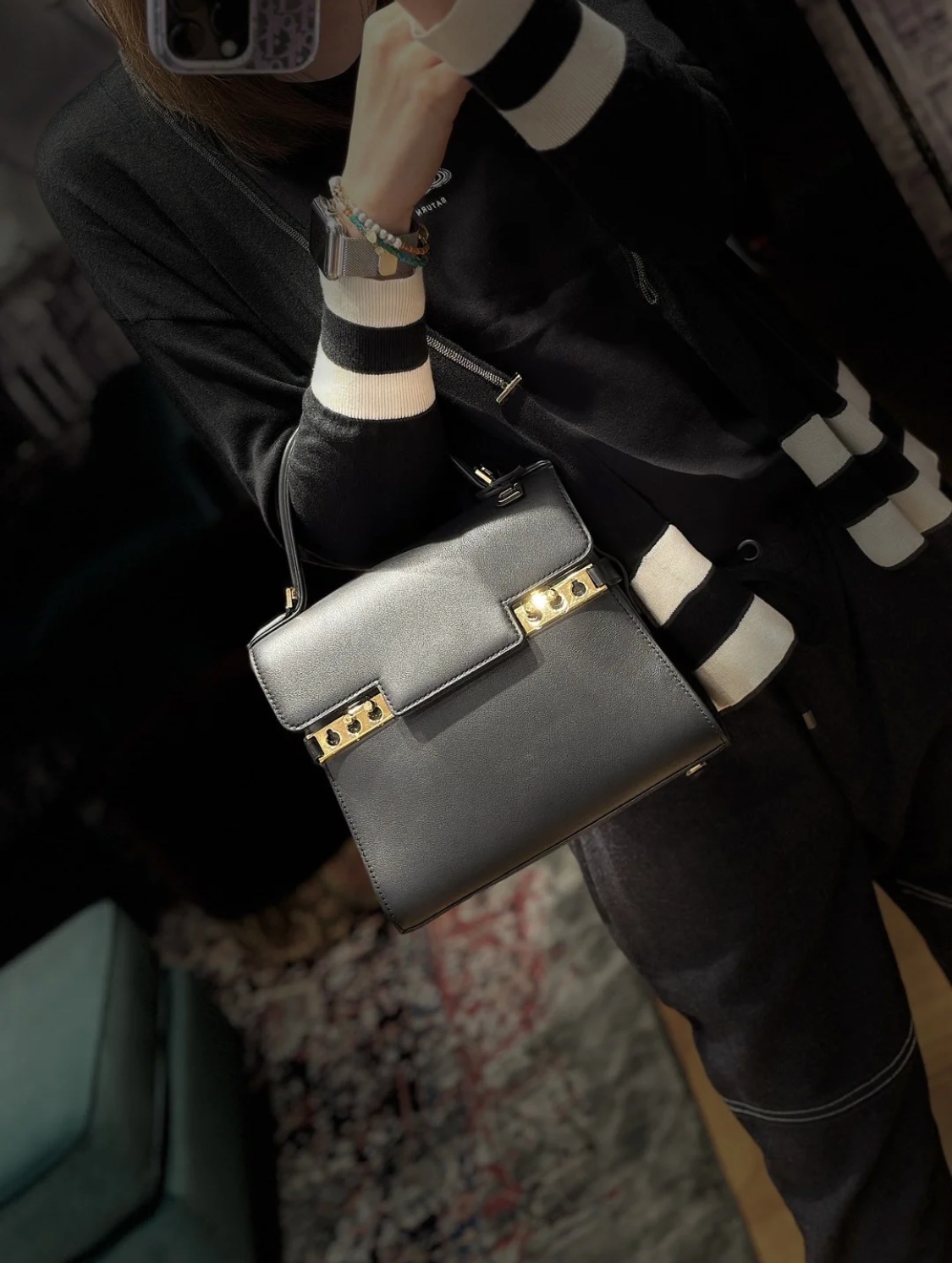 1711864133.0104OXjrSfIZMA4-3 2.jpg