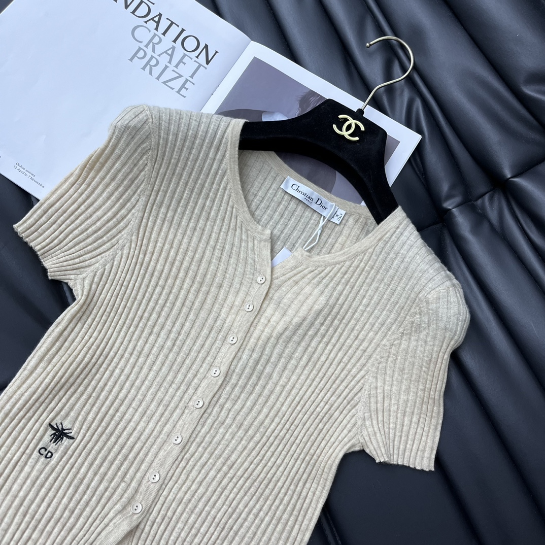 1712818681.4051nWOuaYZzXm3 220 3.jpg