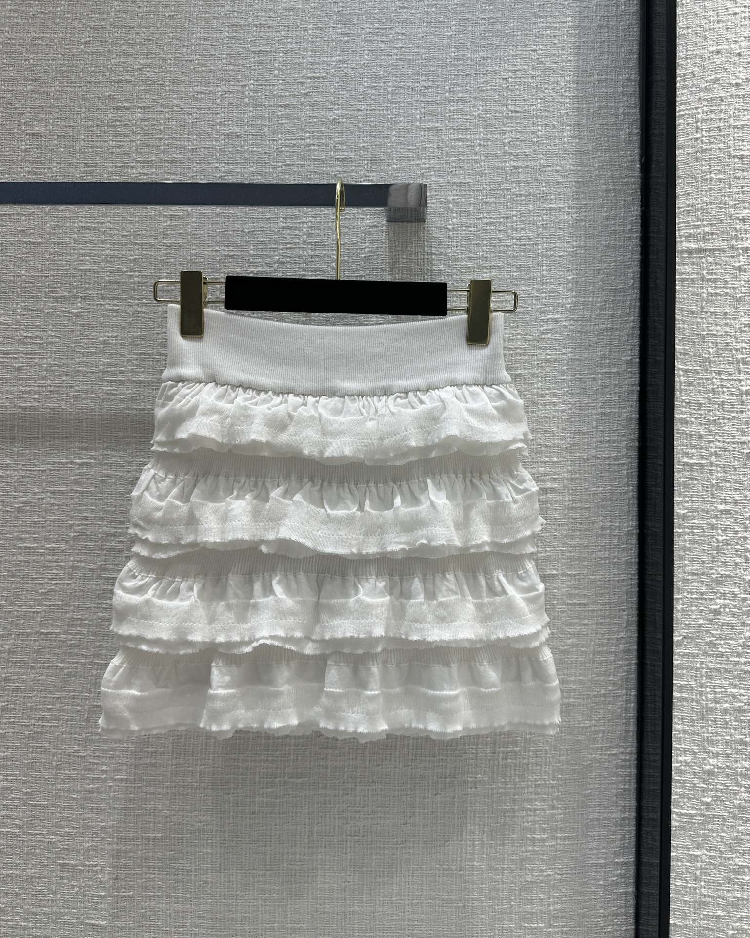 1713010036.4887ZvyveGpGSz2 1.jpg