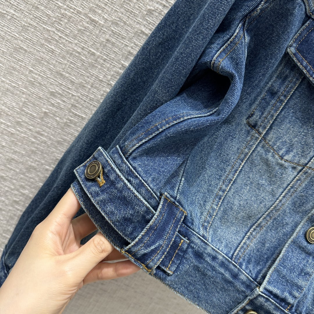 1713014925.6092huXTntfROg1 320 3.jpg