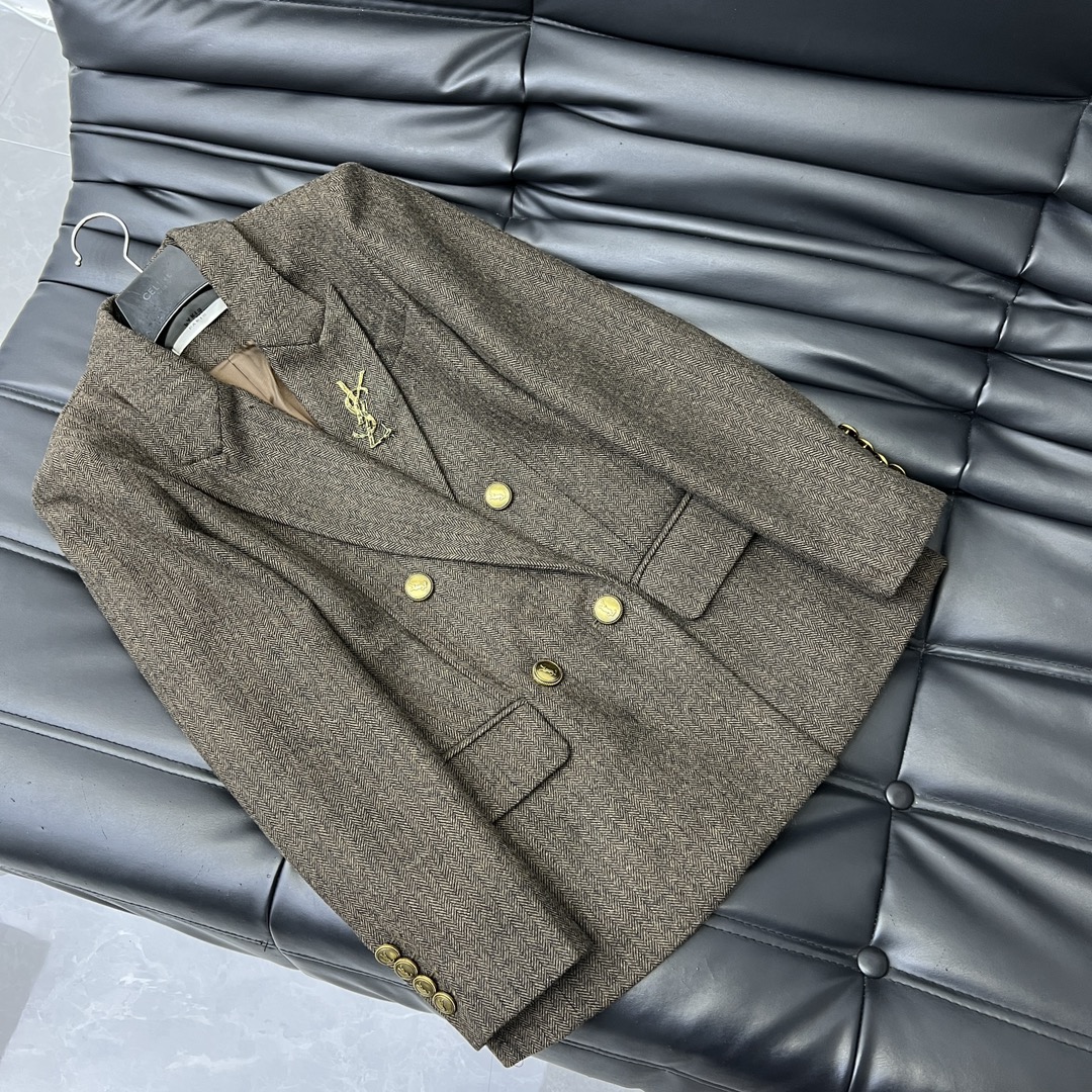 1713015817.0038pVAXSvNZWo8 380 1.jpg