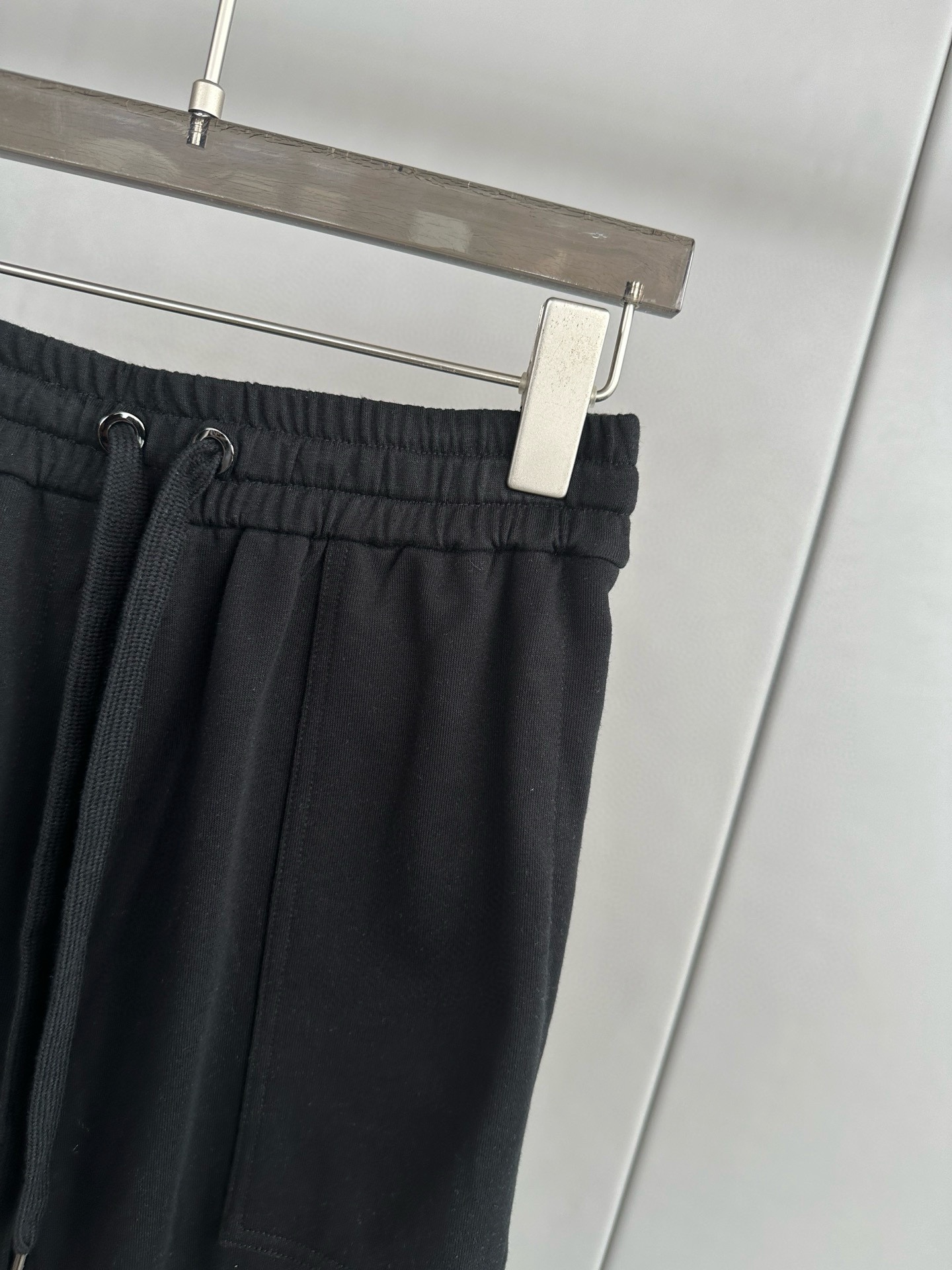 1713156644.9909VlLYawuWBl1 3.jpg