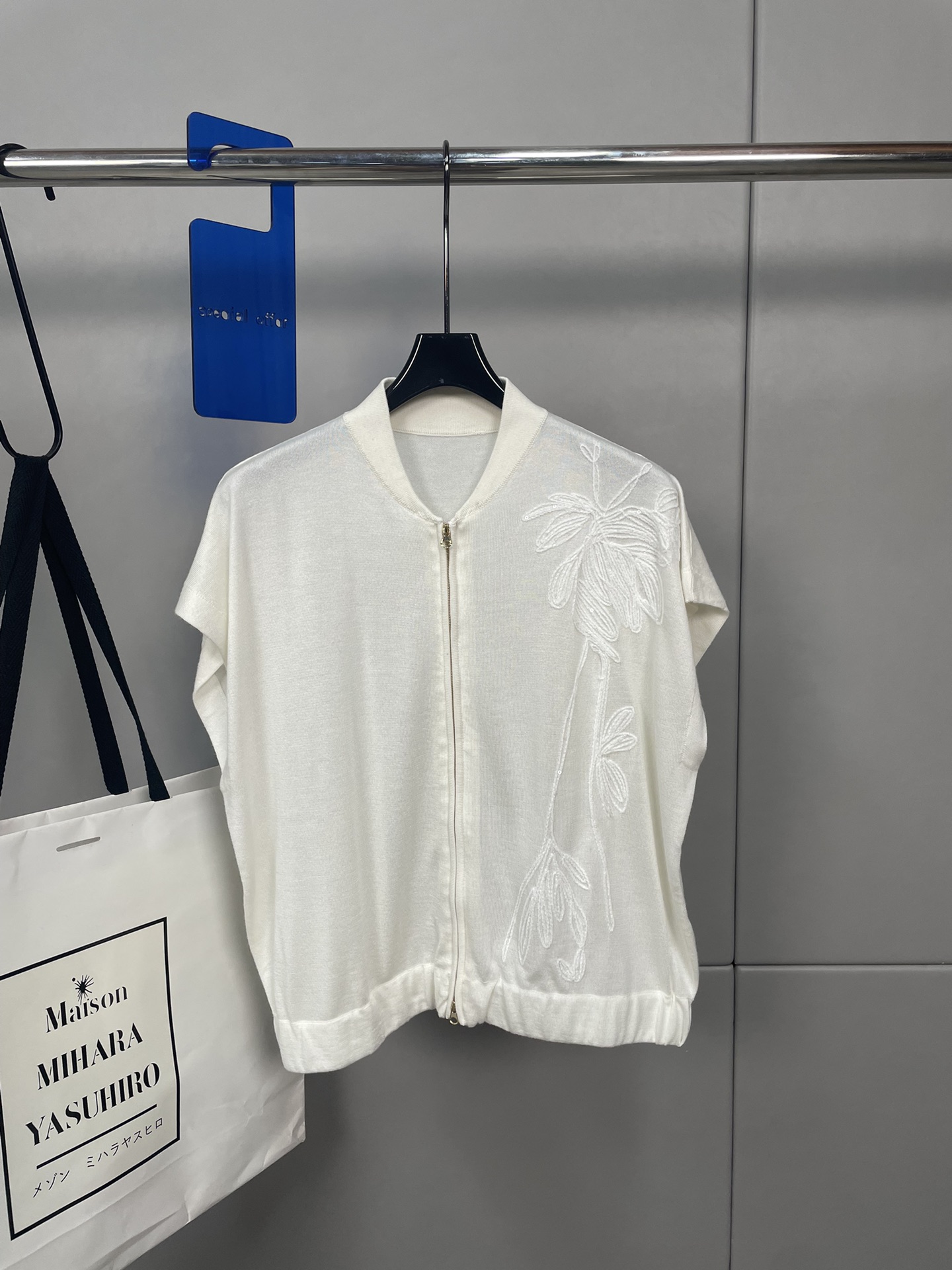 1713158294.8296yjpLeOnNtq3 1.jpg