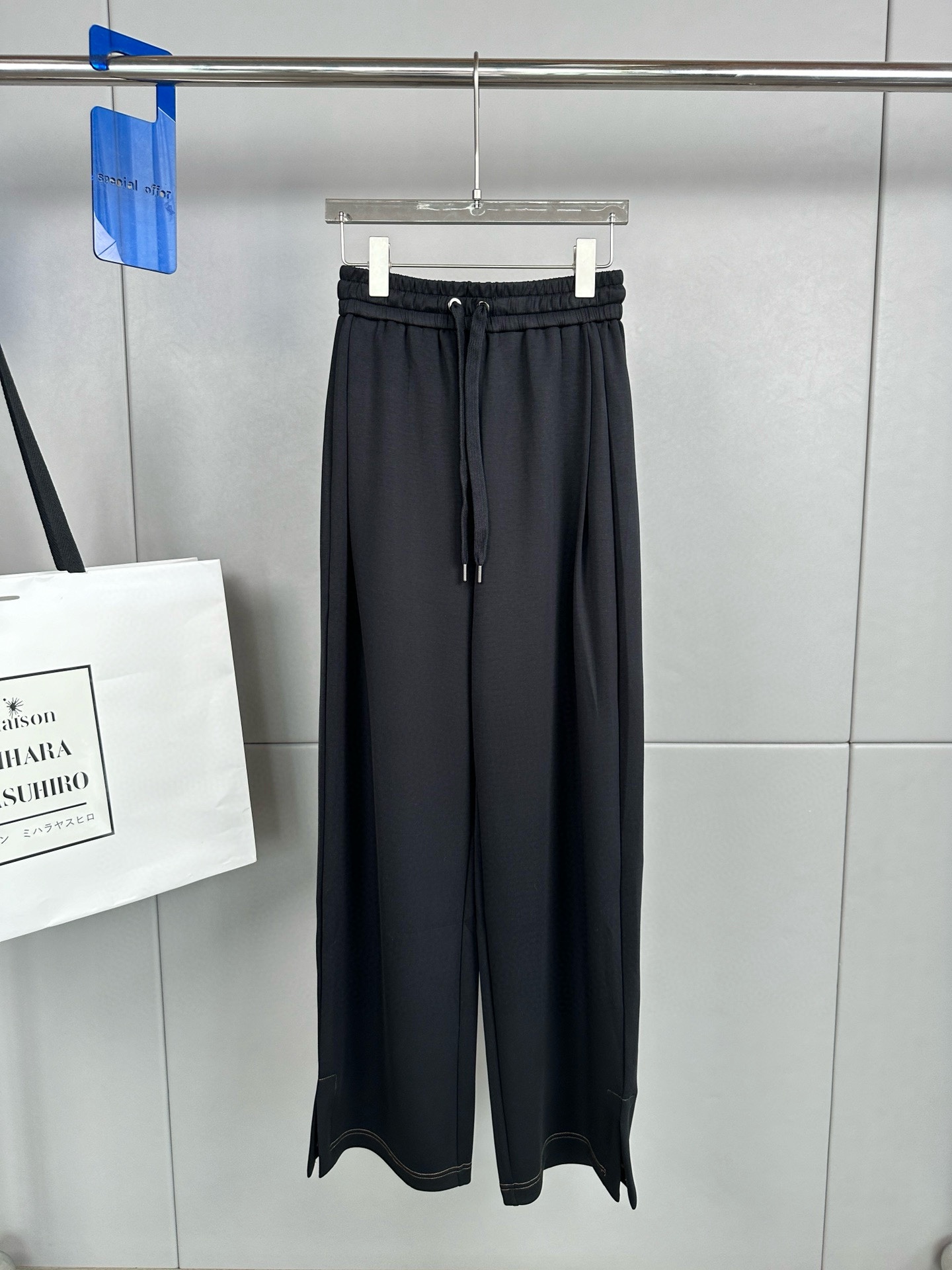 1713159273.9027BMRTTagzcX4 1.jpg