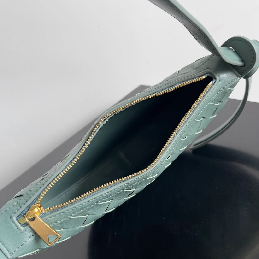 1713533842.0951GbiRUBEaEk4 7.png