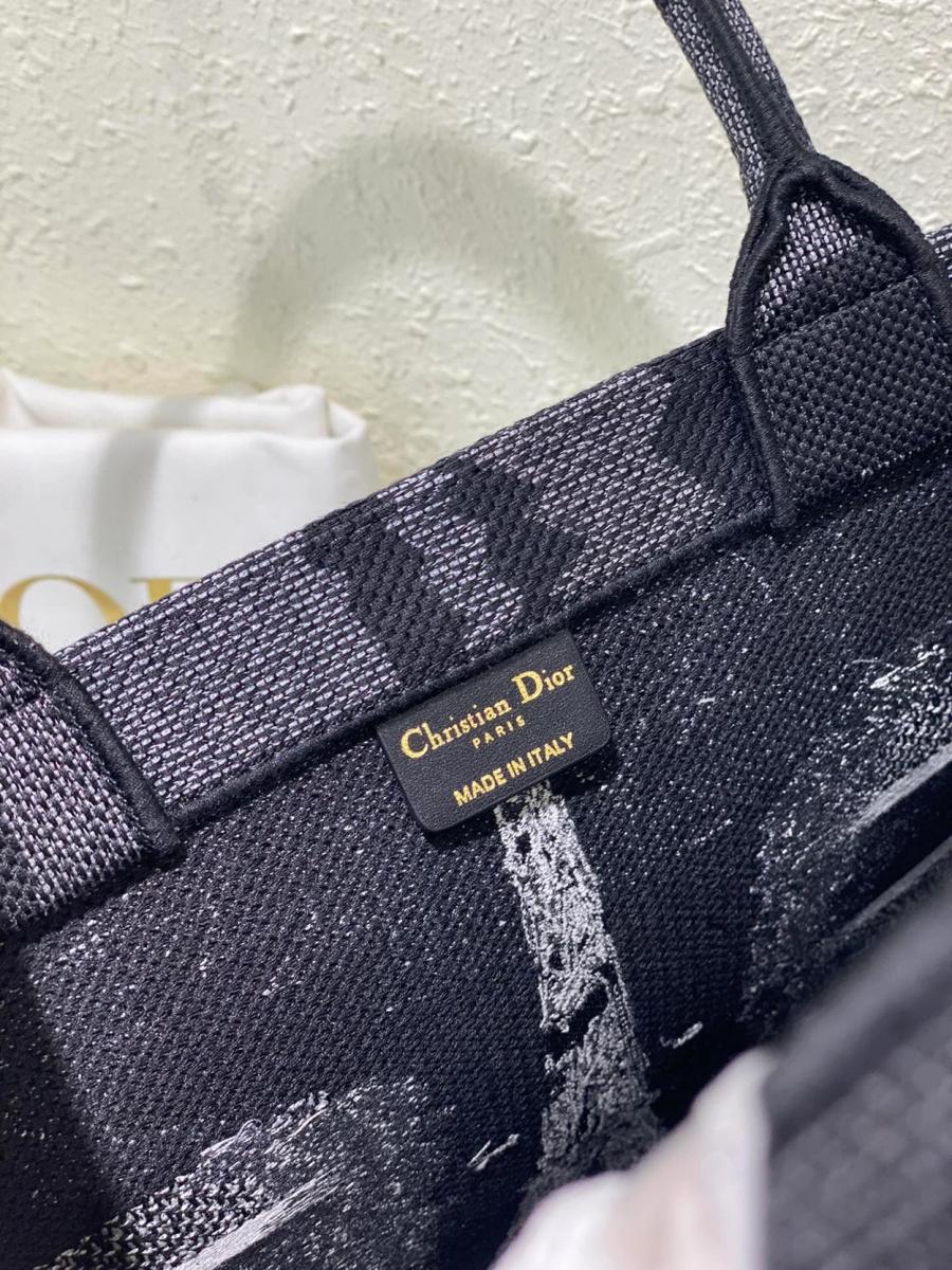 1717064732.0775ZVlDuIjxma1 7.jpg