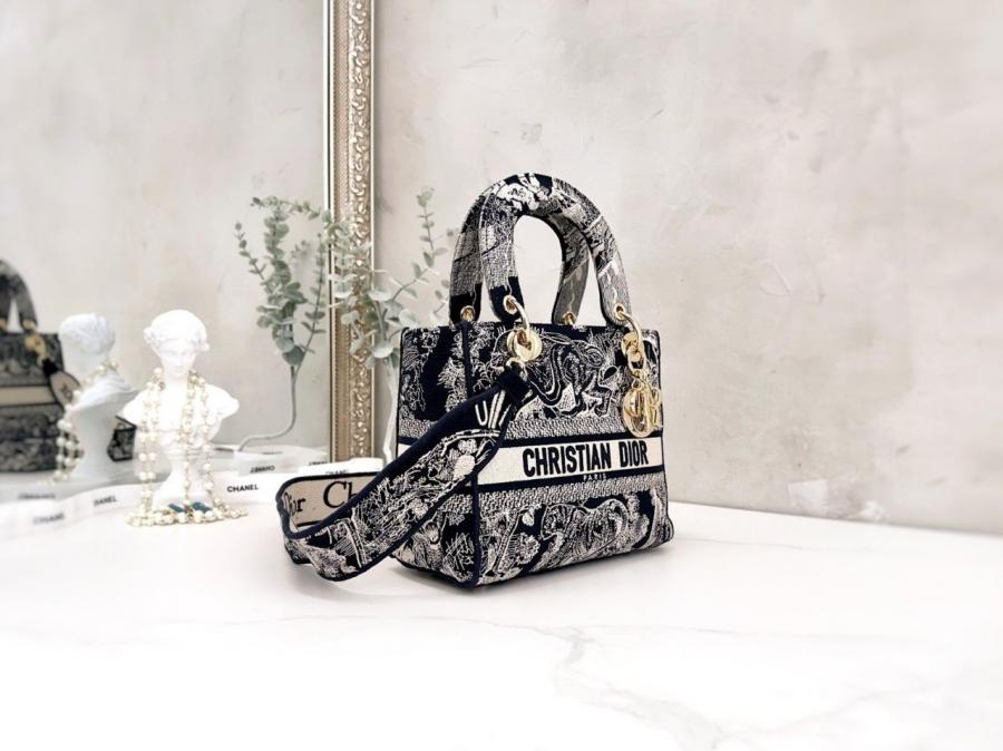 1717484158.5852GhLObekYHS1 2.jpg