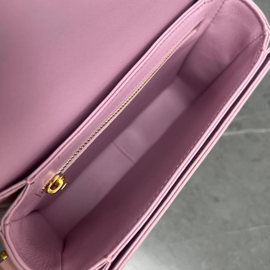 1717831320.1731vsQBpamCAx31 4.jpg