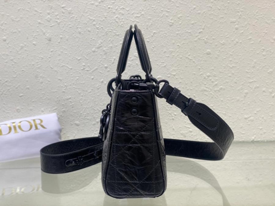 1718013585.3176faFJxAWYZS2 4.jpg