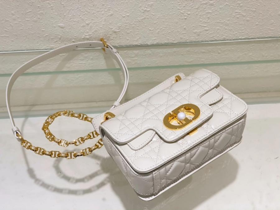 1718371317.1322yaSdXzuZeW3 3.jpg