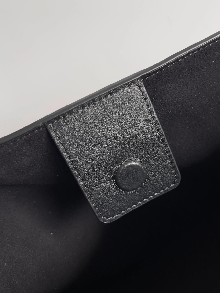 1727090933.2339knJWhpmvDR2 2.jpg