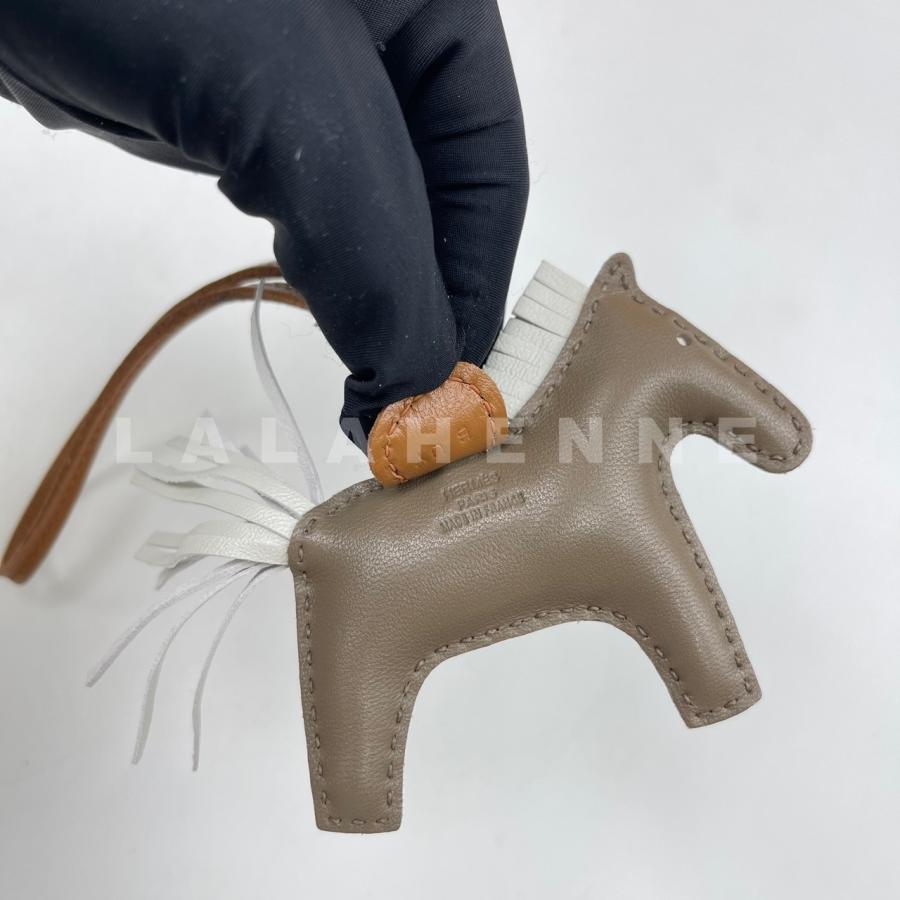 1727679560.3506ZuhyZictho  7.jpg