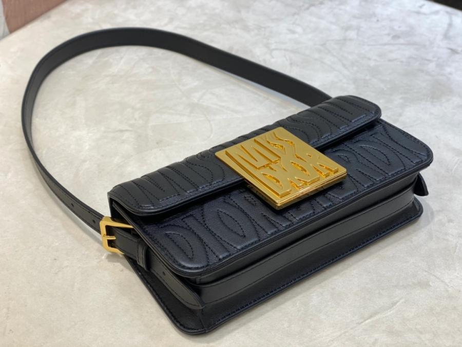 1727689434.6778hblJUCaohc4 5.jpg