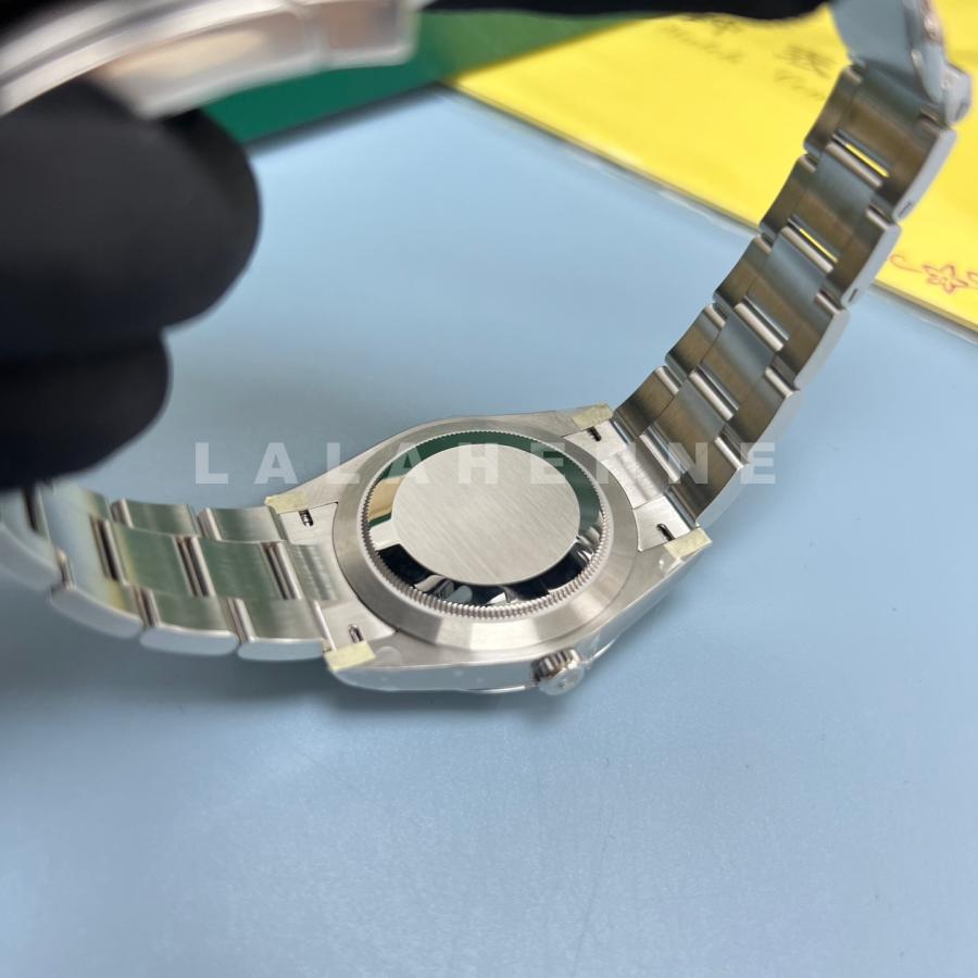 1728975009.5306uLseDmuCdi    36 4.jpg