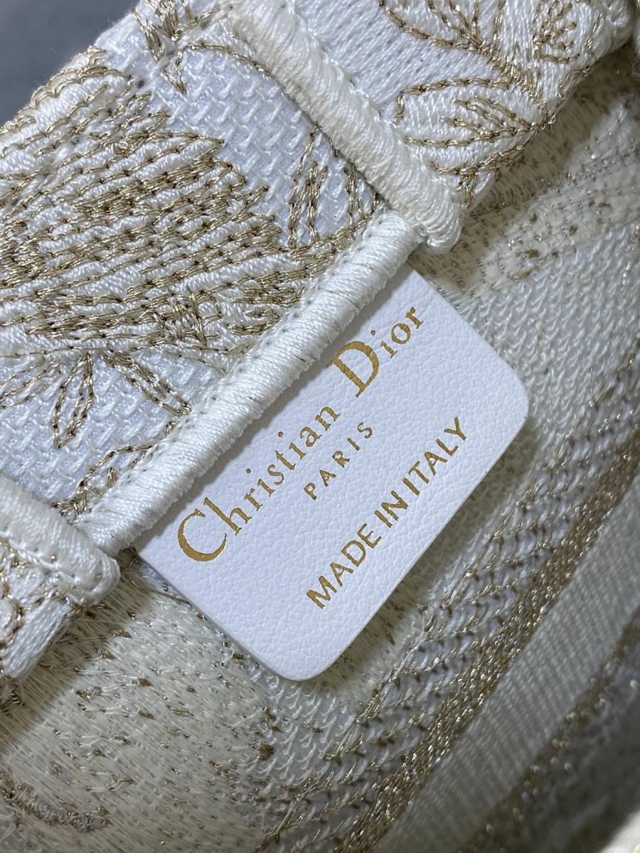 1730119775.6565WYGAHumhDv5 9.jpg