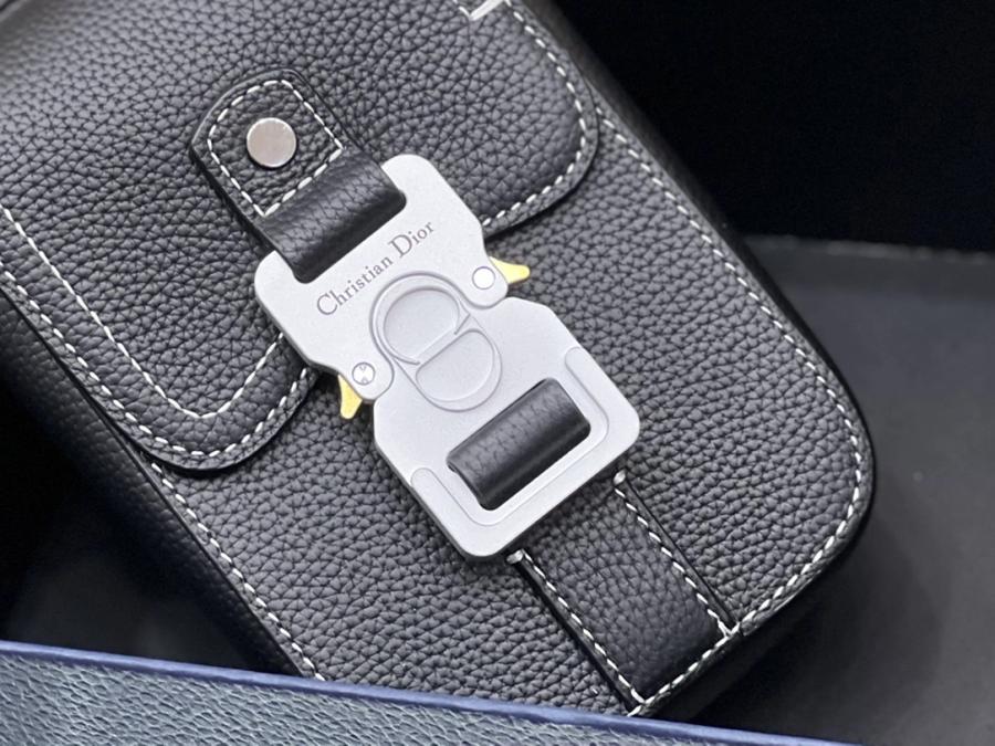 1730124394.947EMxxfyYpnL1 3.jpg