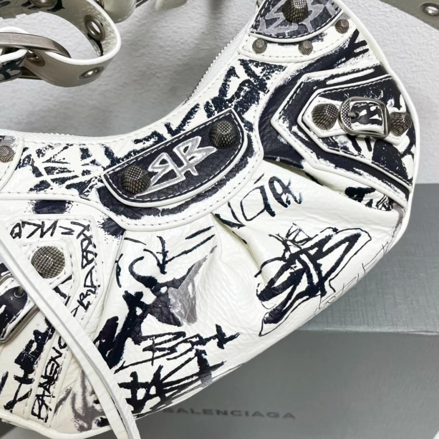 1730127174.0038ZXJWrKutxb1 2.jpg