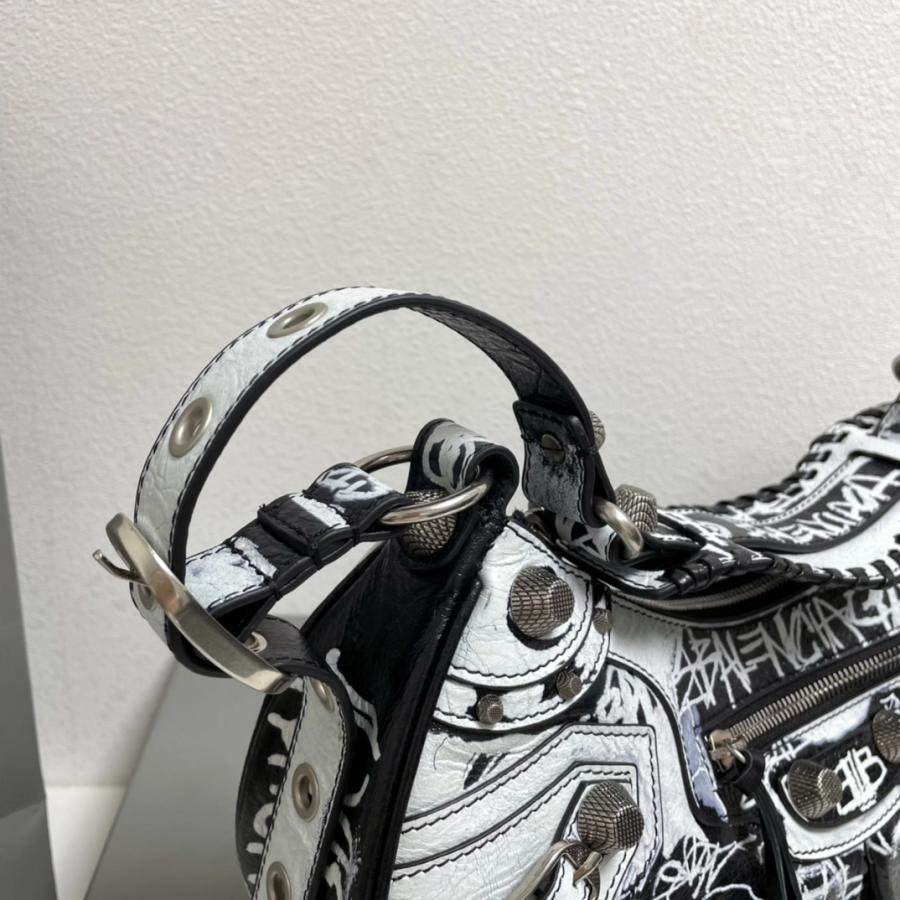 1730127277.4089pzsqCjBGib1 2.jpg