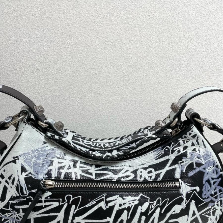 1730127277.5199reQxoZanEY1 3.jpg