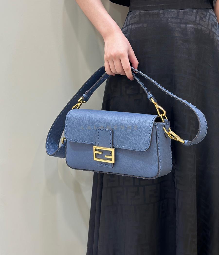 1740057159.7595HuTrRLLaNo1 4.jpg