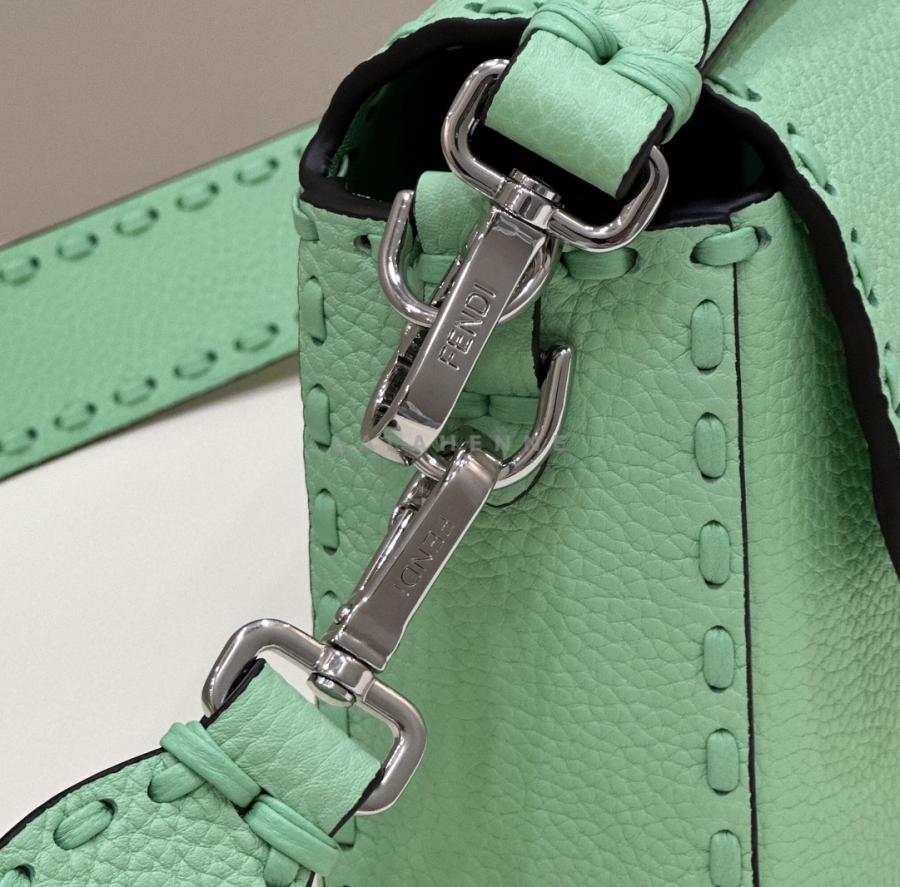 1740057288.5722HxWWqidgop5 8.jpg