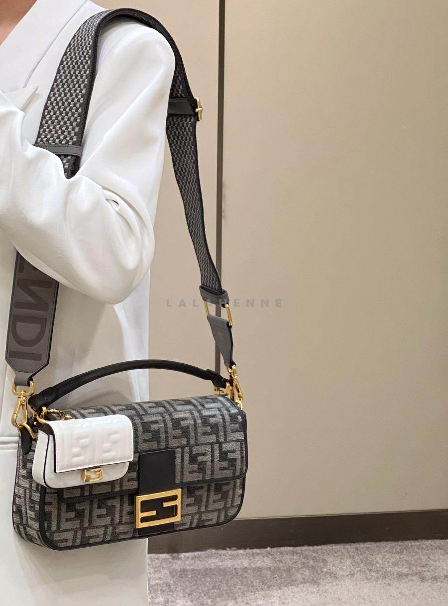 1740057947.3254BcLUvkqAca5 13.jpg