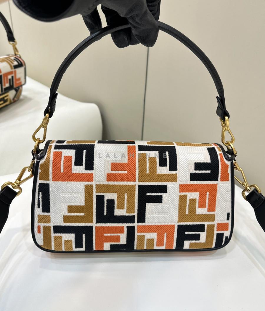 1740139104.4785SbWjziAavz1 6.jpg