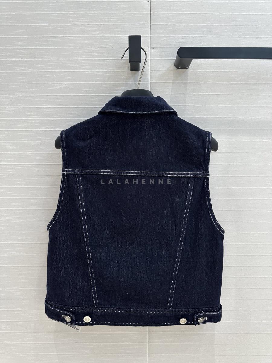 1740393385.337QUBfMdLHIV5 296 4.jpg