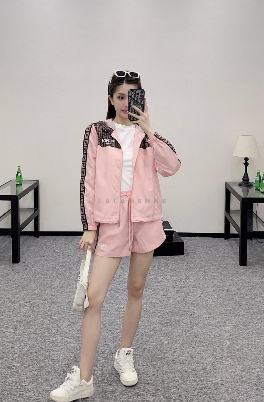 1740394772.9148GNeGxpSrKa33 426 9.jpg