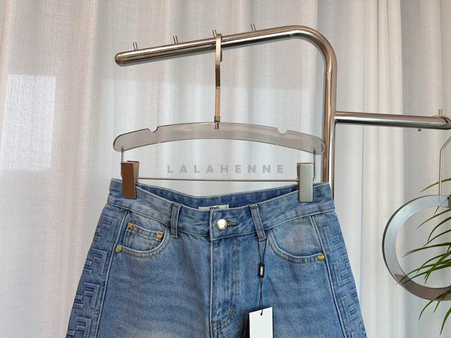 1740395261.086JyrreyzTwz12 196 7.jpg