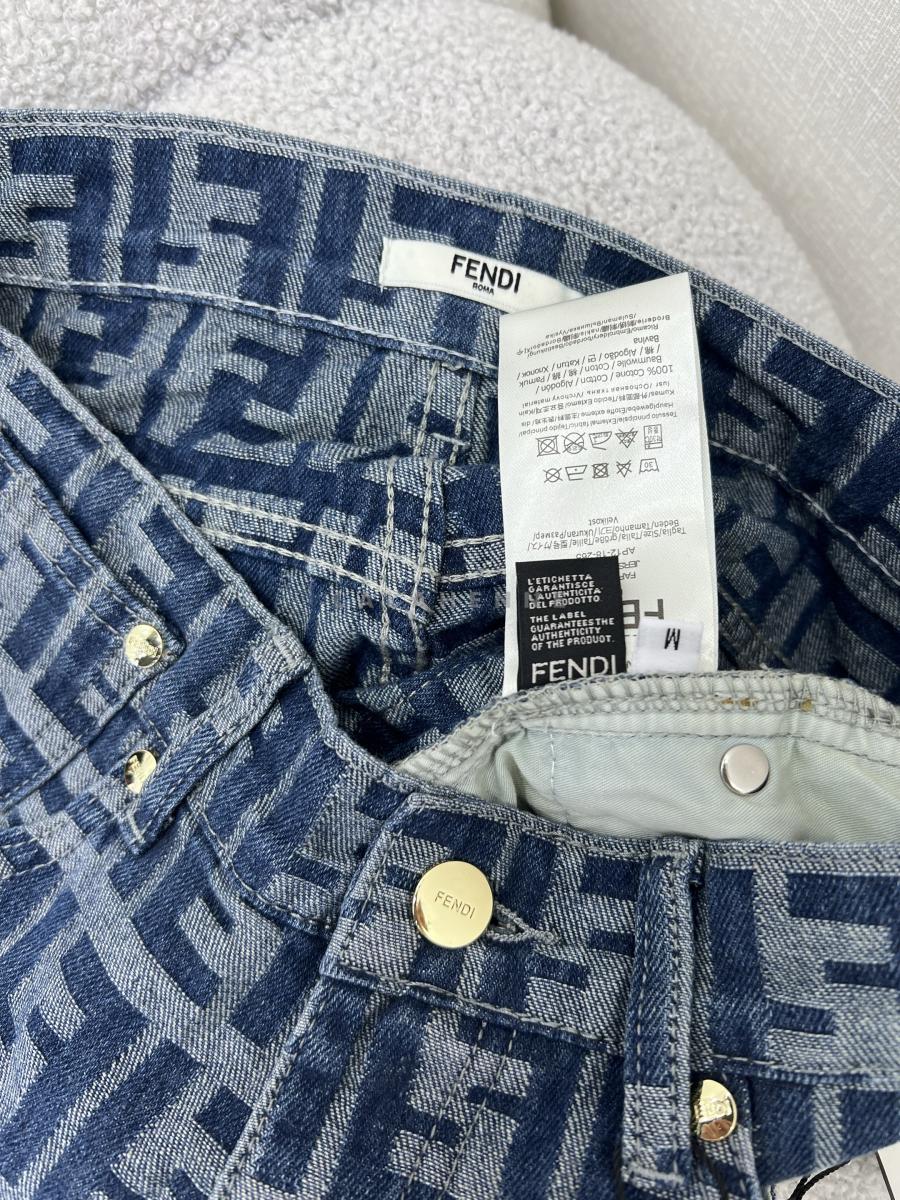 1740395301.4295tnITKryirw21 186 8.jpg