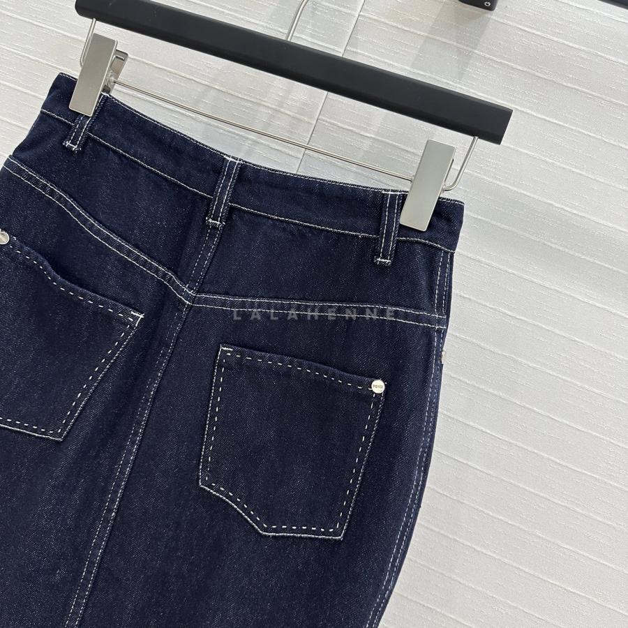 1740395779.119yGyPVBkArp4 266 4.jpg