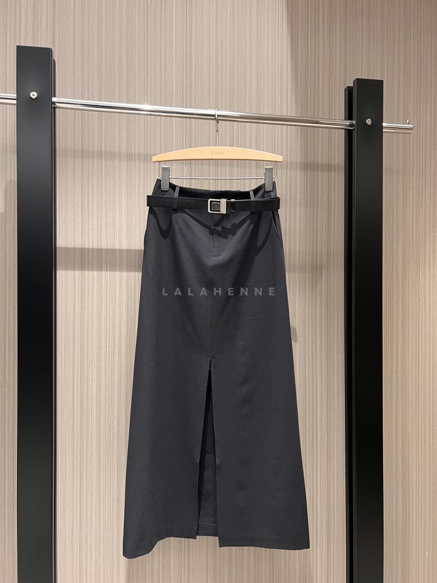 1741091788.142ZtYVXJYhpb5 246 1.jpg