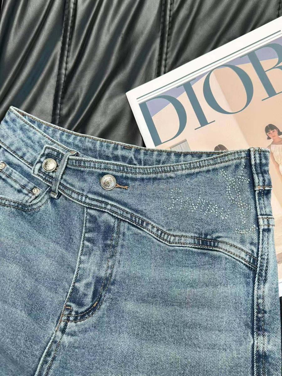 1741094066.3428vXmaRMsSPW34 226 5.jpg