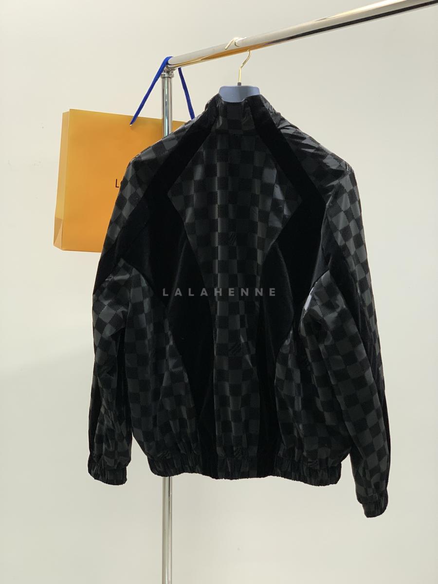 1741704489.4677sffKoKXyTf2 366 3.jpg