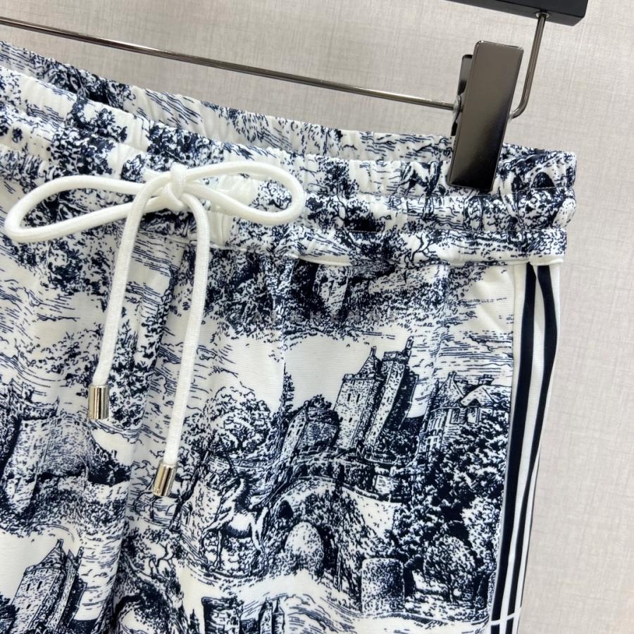 1748498689.3375CGFdbjuKcE1 DM_20250529150356_005.jpg